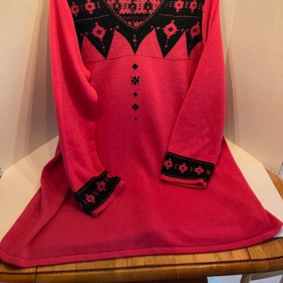 Pink and Black Tunic Sweater - Picture 3 of 3